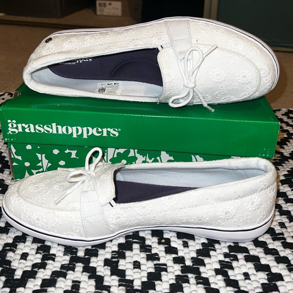 Grasshoppers White Embroidered Shoes